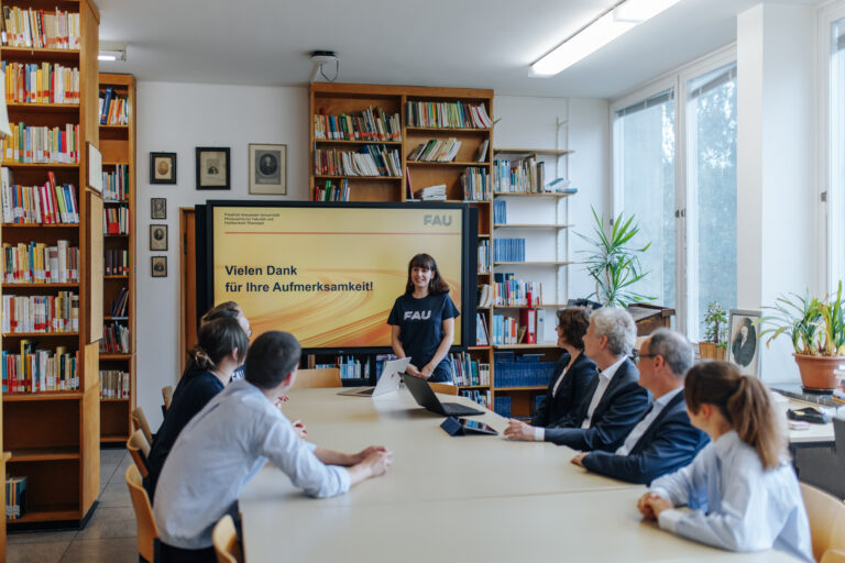 Beitragsbild für Fachvorträge des Lehrstuhlteams